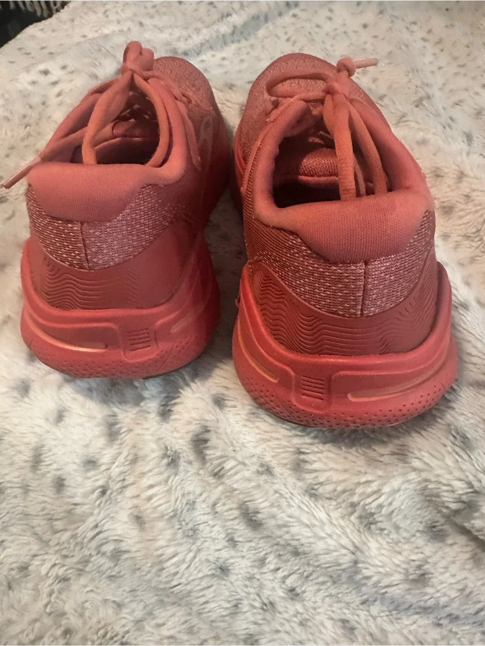 Brooks Ghost Max Women’s Running Sneakers - Comfortable Everyday Trainer